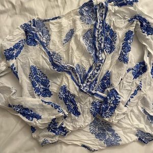 Needs to be ironed** blue summer top cover up blue and white